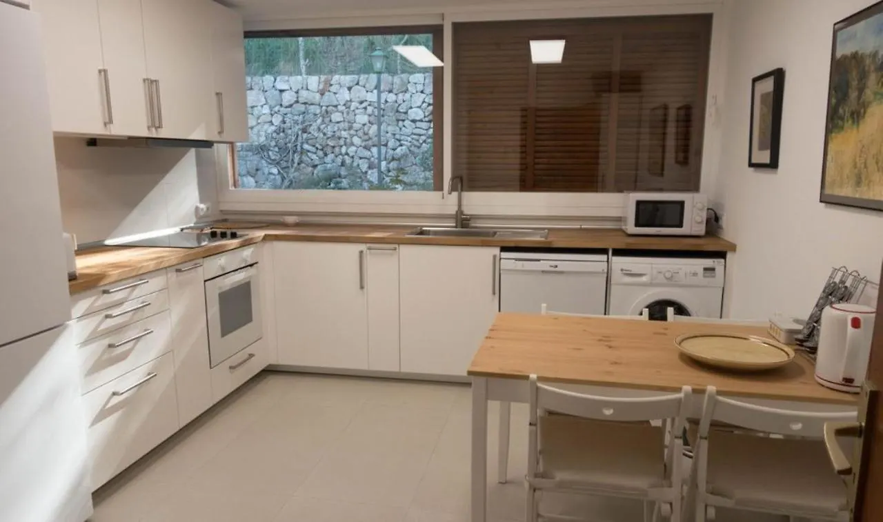 Can Botana 3 Cala de Sant Vicenc Apart Otel
